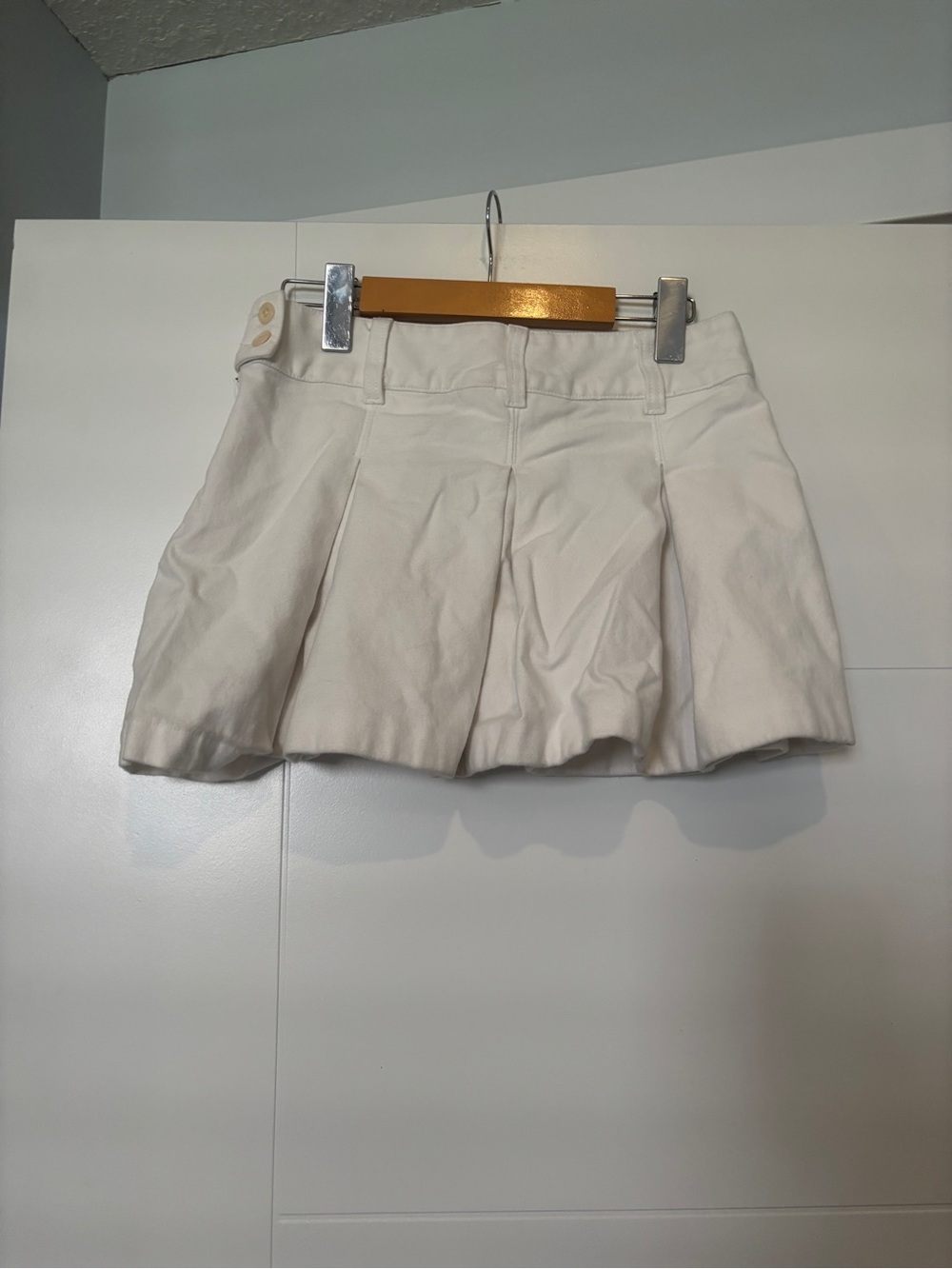 Wilfred Free Cream Pleated Mini Skirt - Picture 3 of 8